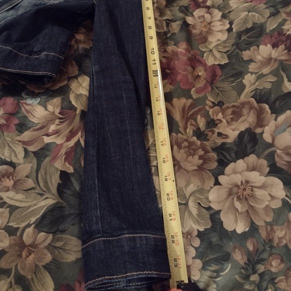 Jessica Simpson cropped jean jacket - Picture 4 of 7